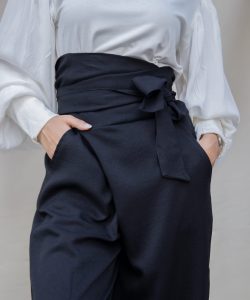 بنطلون فيونكة اسود