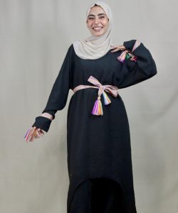 سوت اسود بكنار ملون