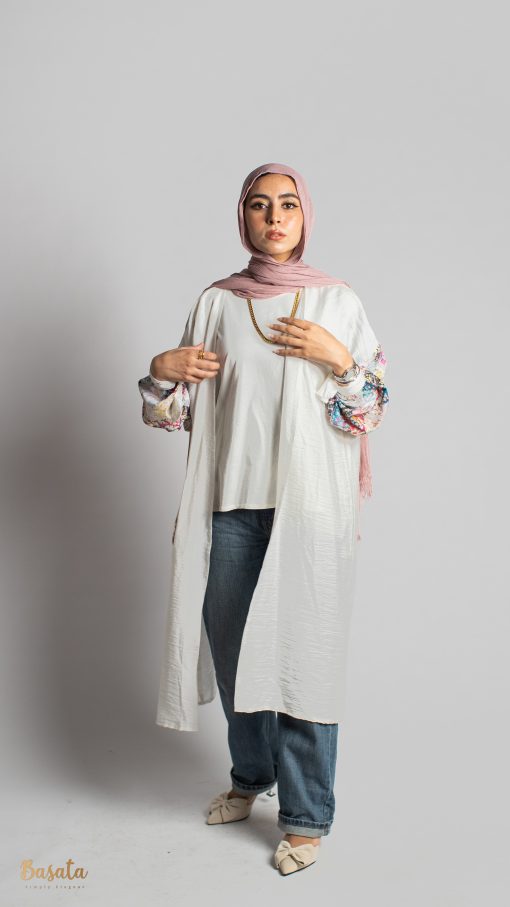 Flowry Cardigan In Off White
