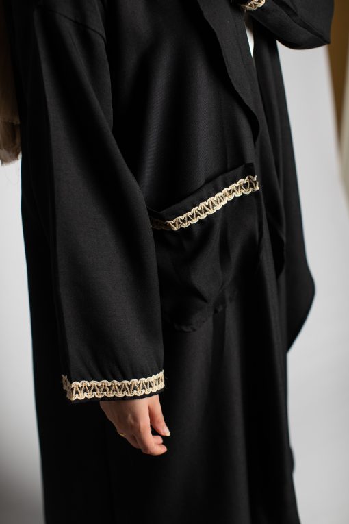 Round Zegzag Cardigan In Black - Image 5