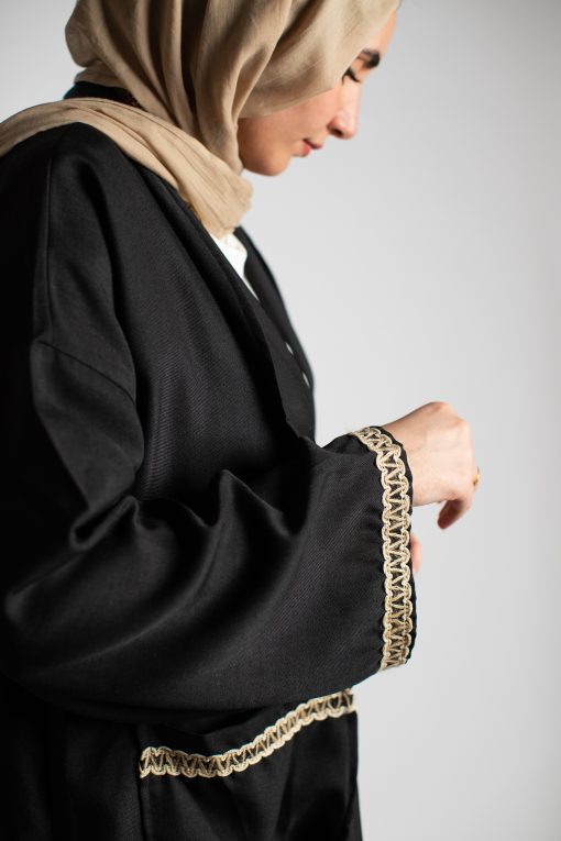 Round Zegzag Cardigan In Black - Image 6
