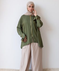 بلوزة زتوني بكنار ذهبي