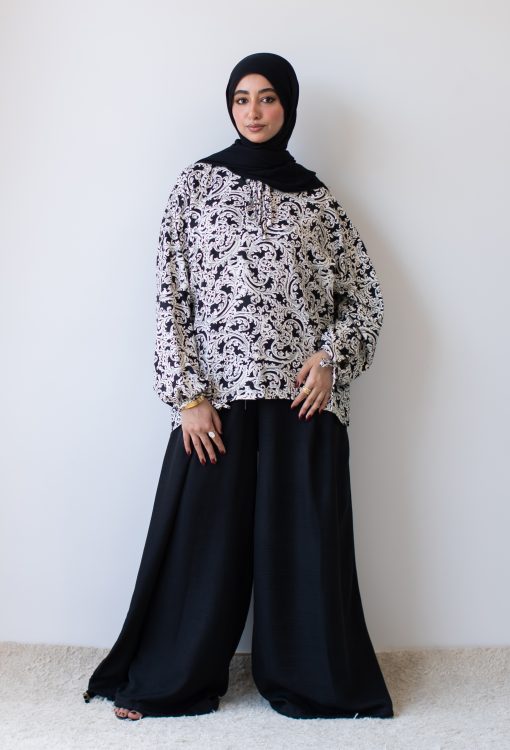Black flowry blouse - Image 2