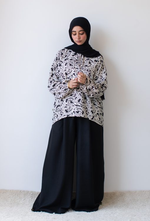 Black flowry blouse - Image 4