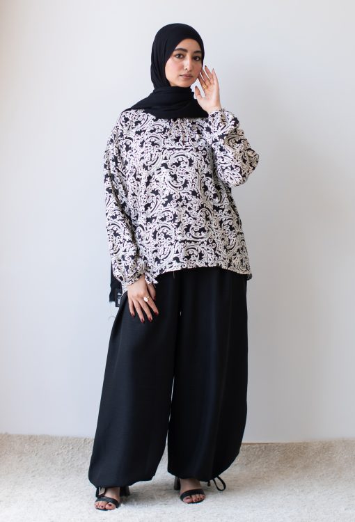 Black flowry blouse - Image 11