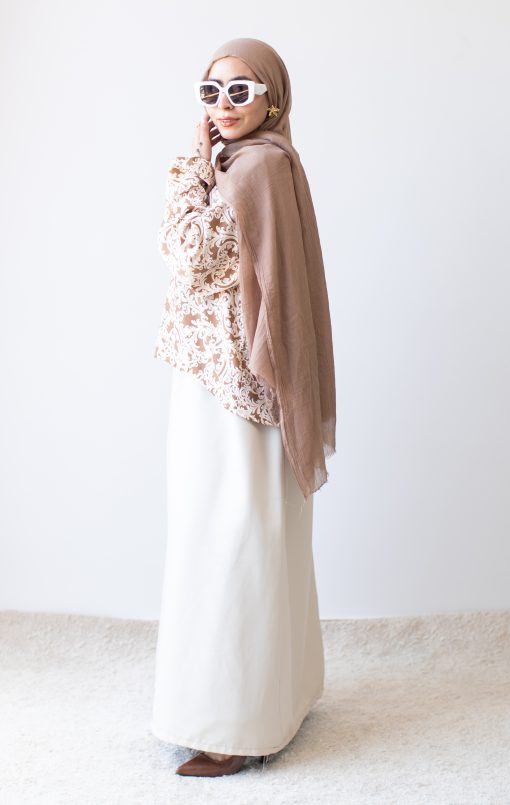 Beige flowry blouse - Image 6