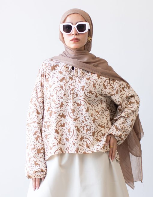 Beige flowry blouse