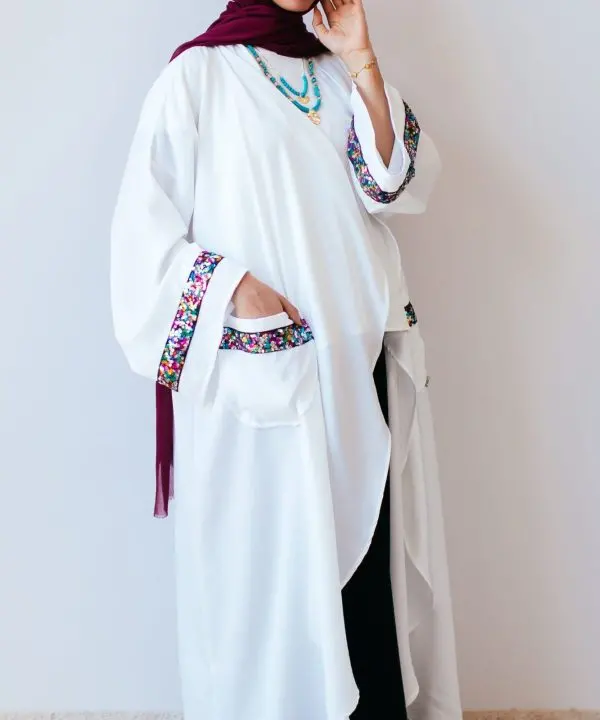 كارديجان اوف وايت داير بكنار لامع شيك