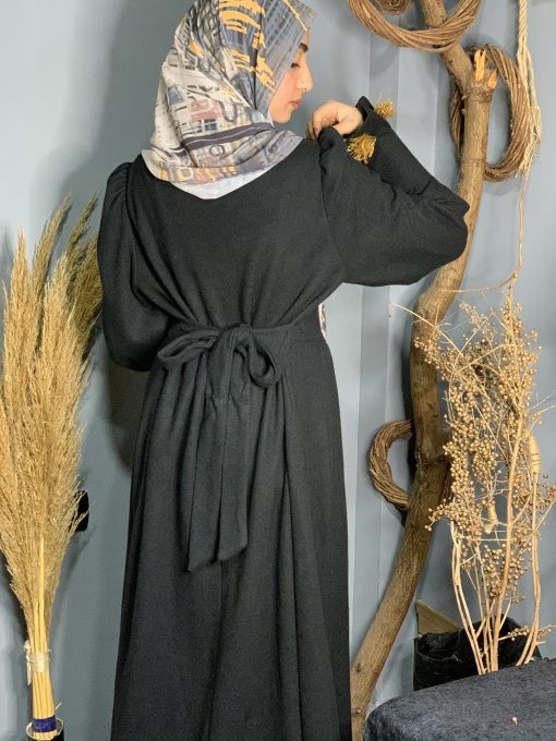⁦فستان صوف اسود⁩ - الصورة ⁦2⁩