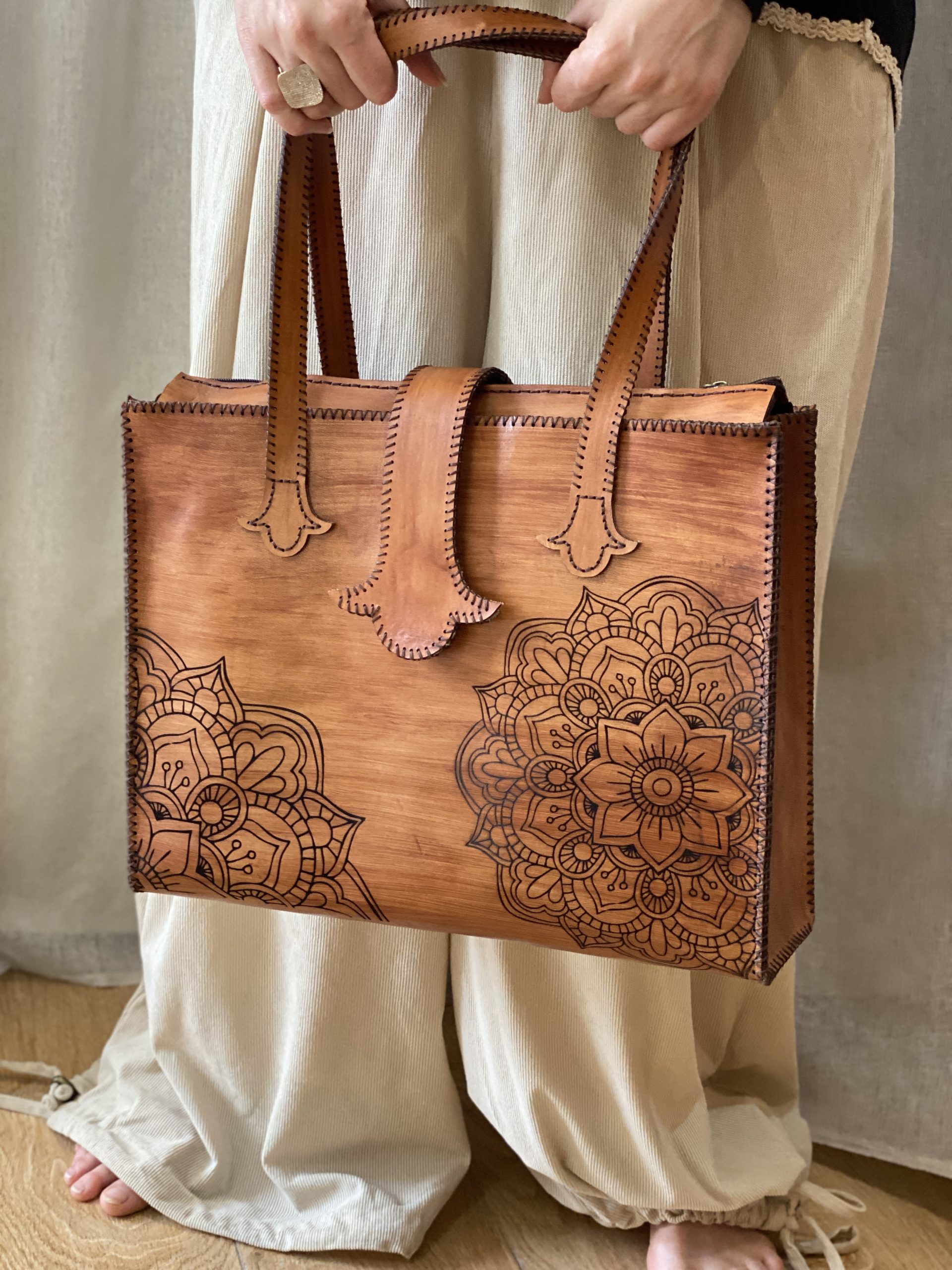 شنطة كنوز الجلد - الصورة 2