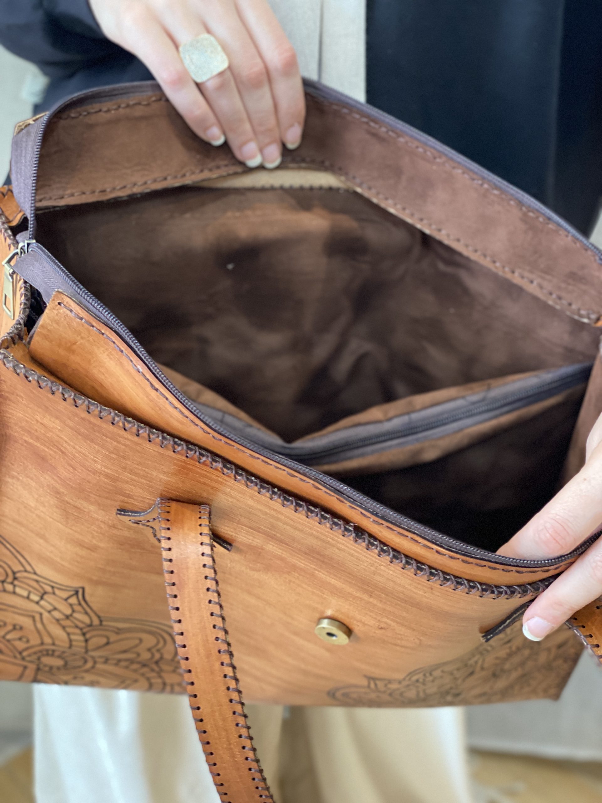 شنطة كنوز الجلد - الصورة 7