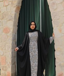 اسدال ستان مشجر في اسود (أ)