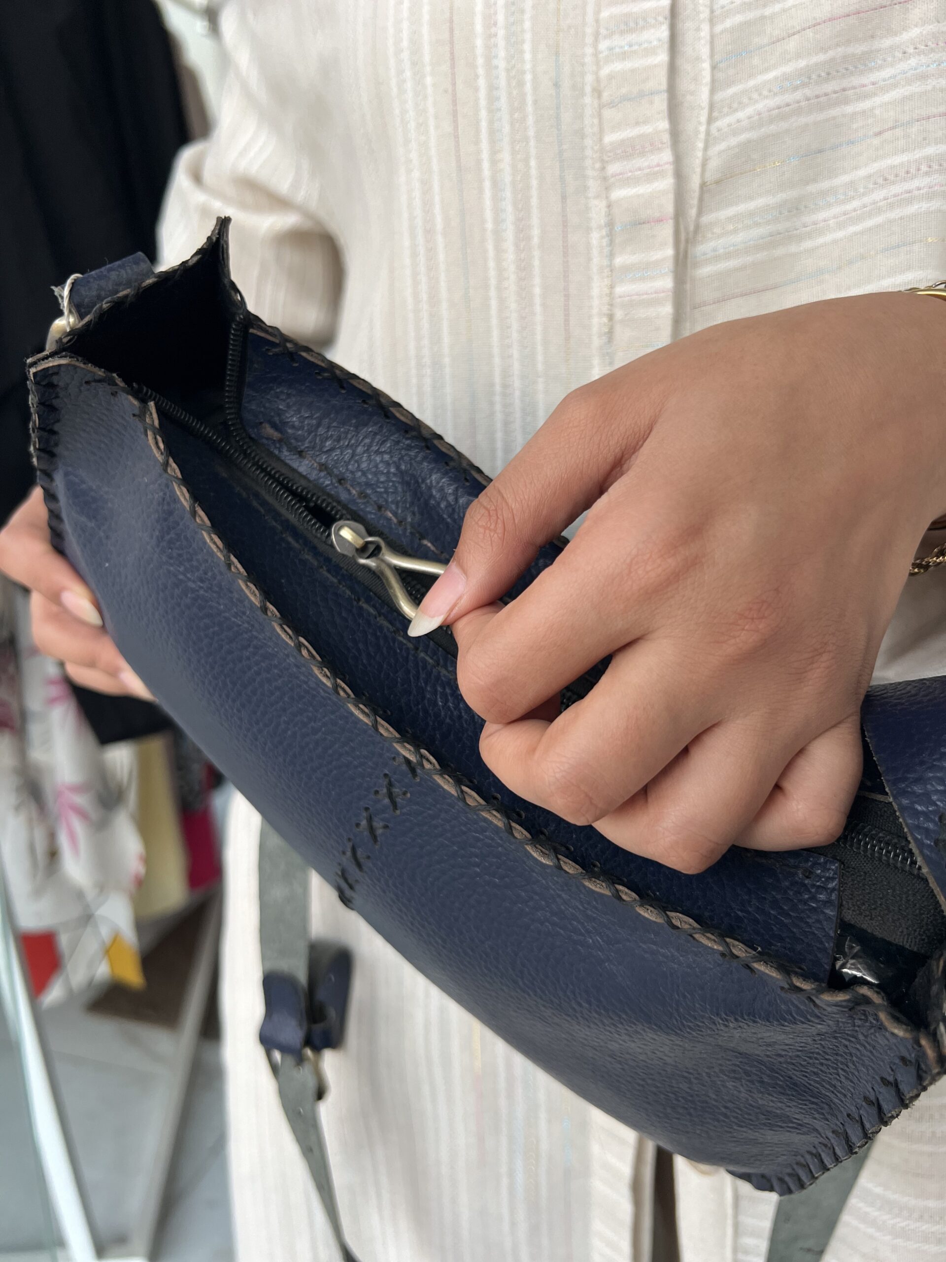 Valiska Leather Bag - Image 5